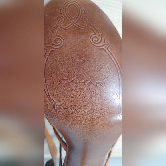 Tahari Alberto Gladiator Style Heels Size 9.5 - Picture 6 of 11